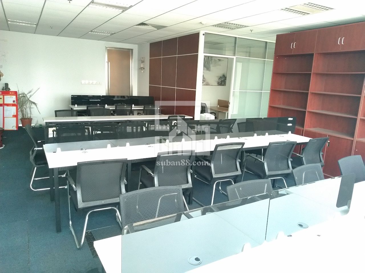 環球188精裝258平 全套家具 朝東