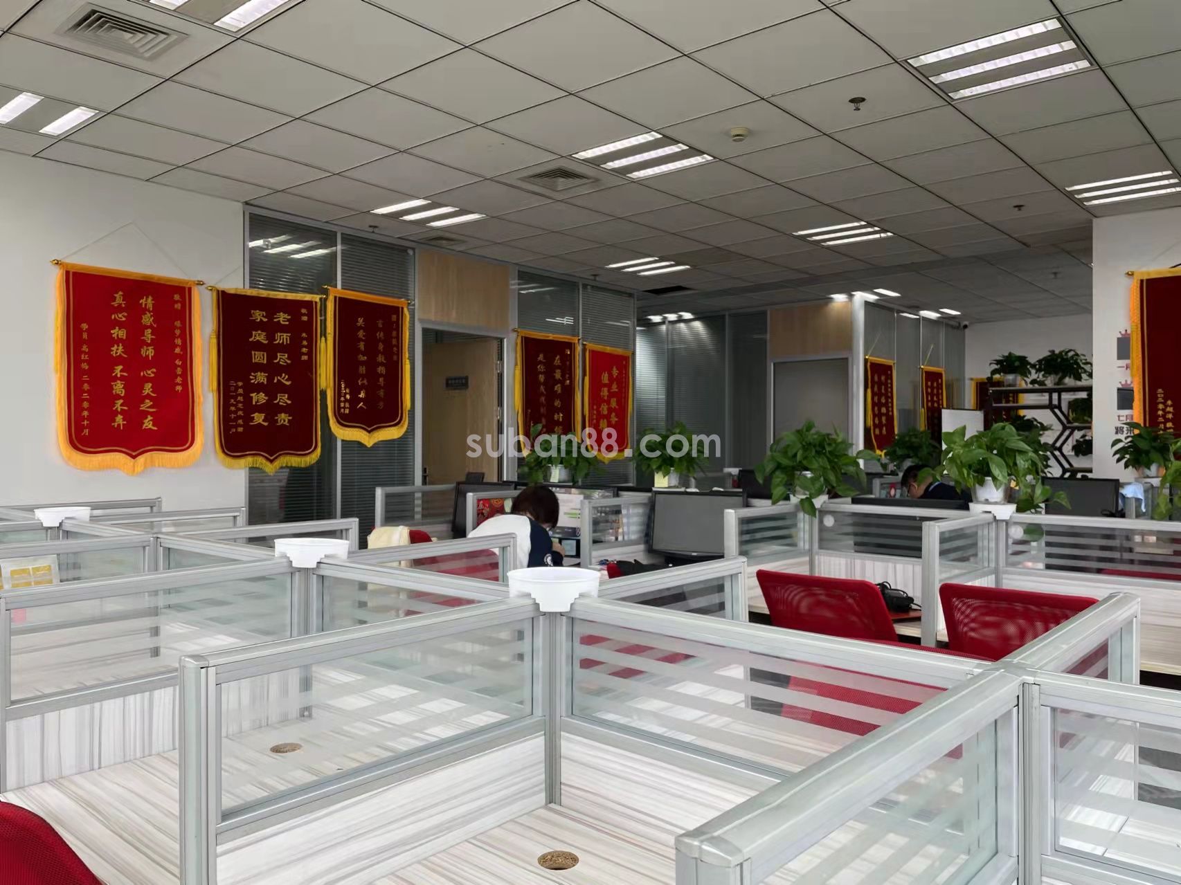 蘇州市吳中區(qū) 寶帶路地鐵口 精裝帶家具看房方便